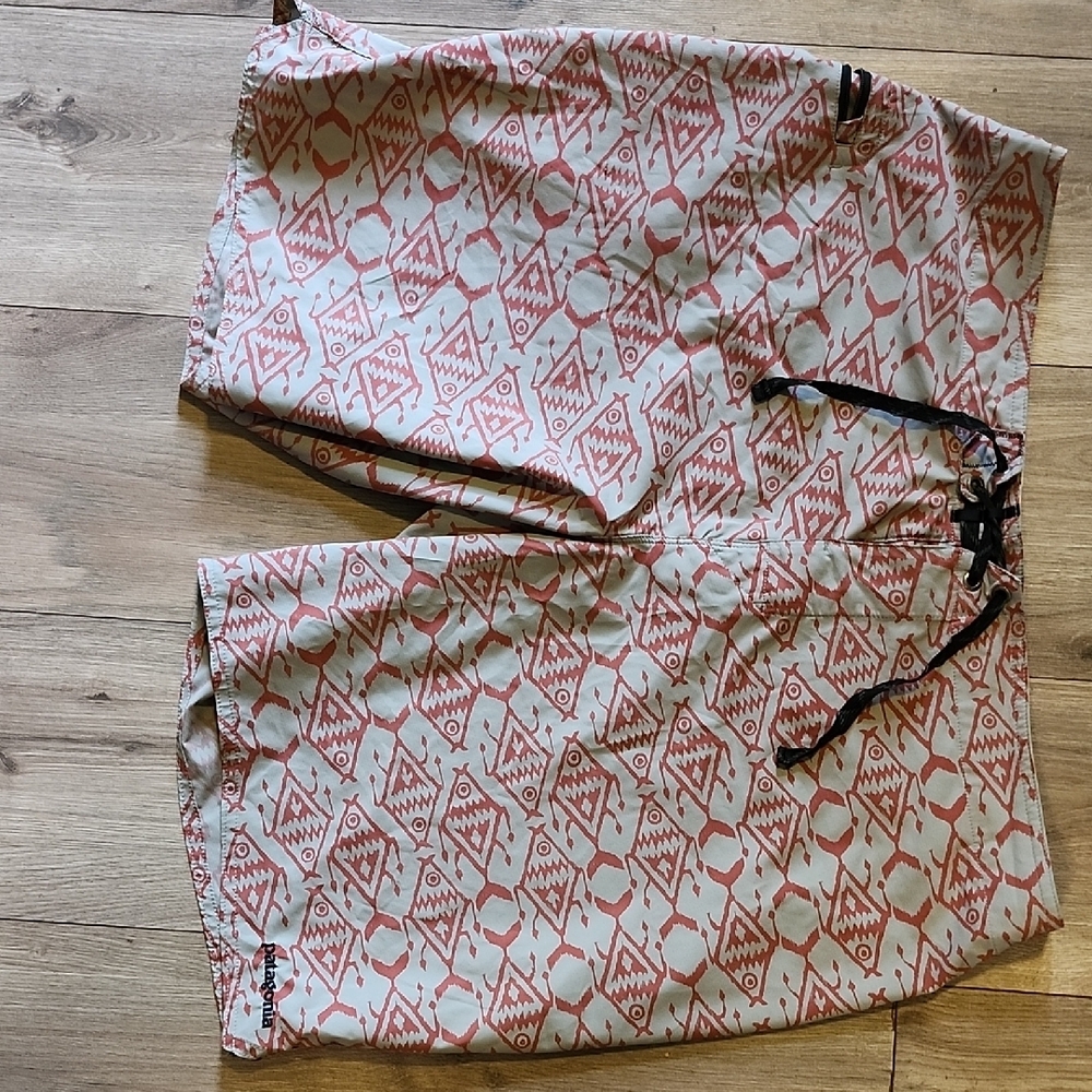 Patagonia Mens Swimming Shorts Sz 38